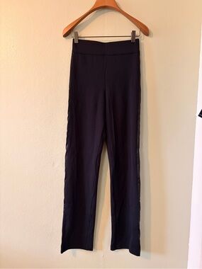 NWOT NA KA’OI Straight-Leg Black Leggings with Subtle Side Trim